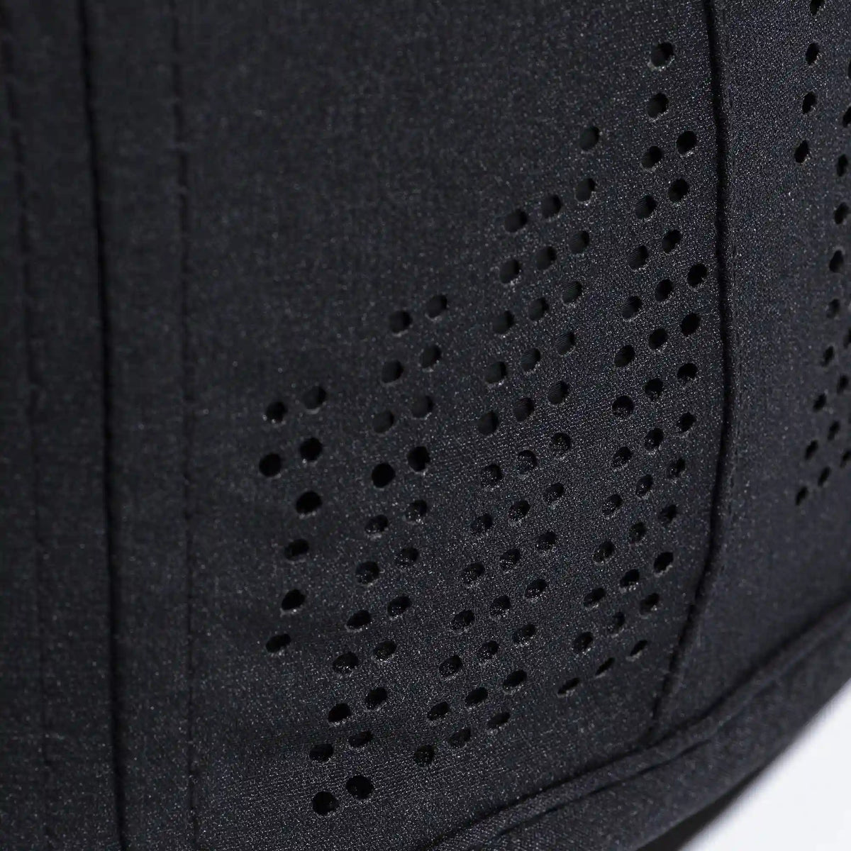Aero Hat Obsidian