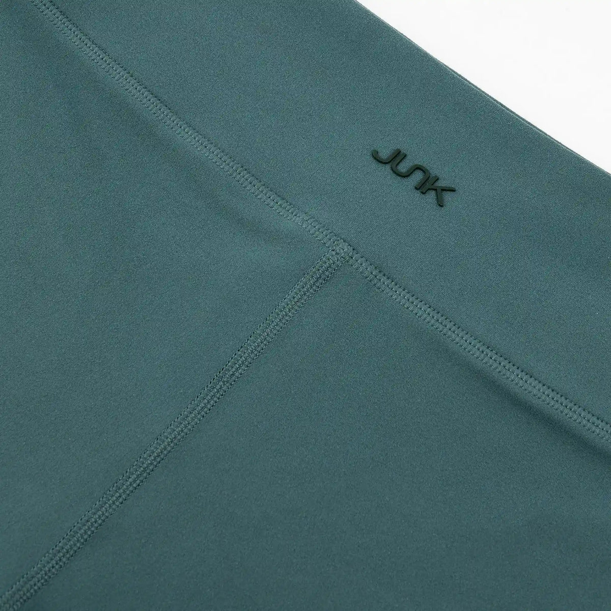 Women's Breakthrough High Rise Short 3": Eucalyptus