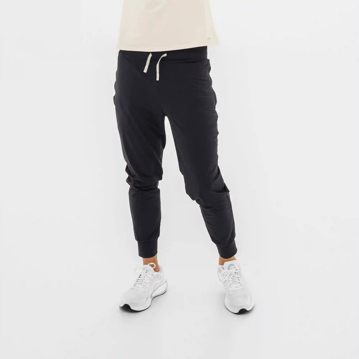 Men's Breakthrough Joggers: Obsidian